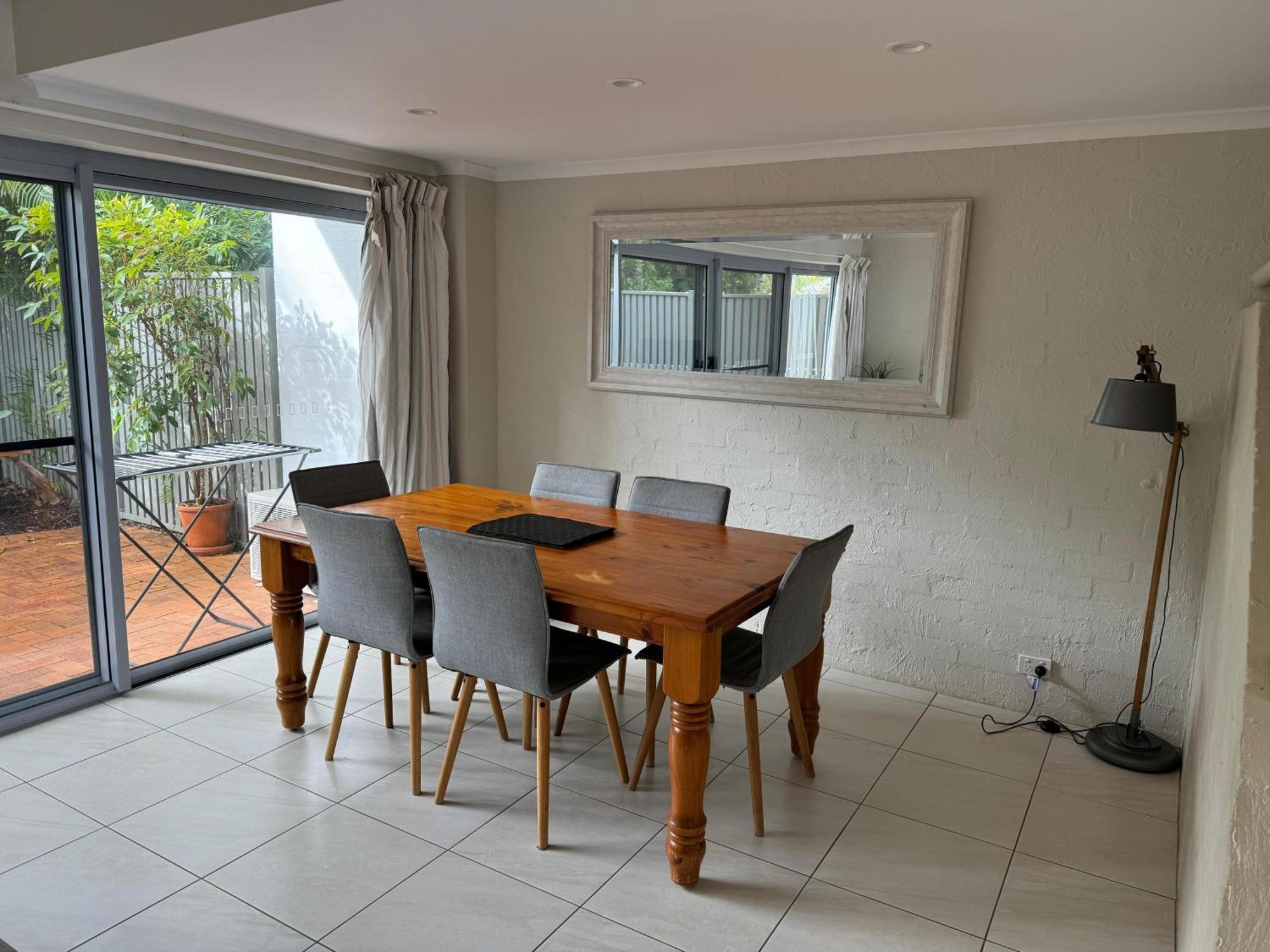 Le Court Villas Noosa Heads Exterior photo