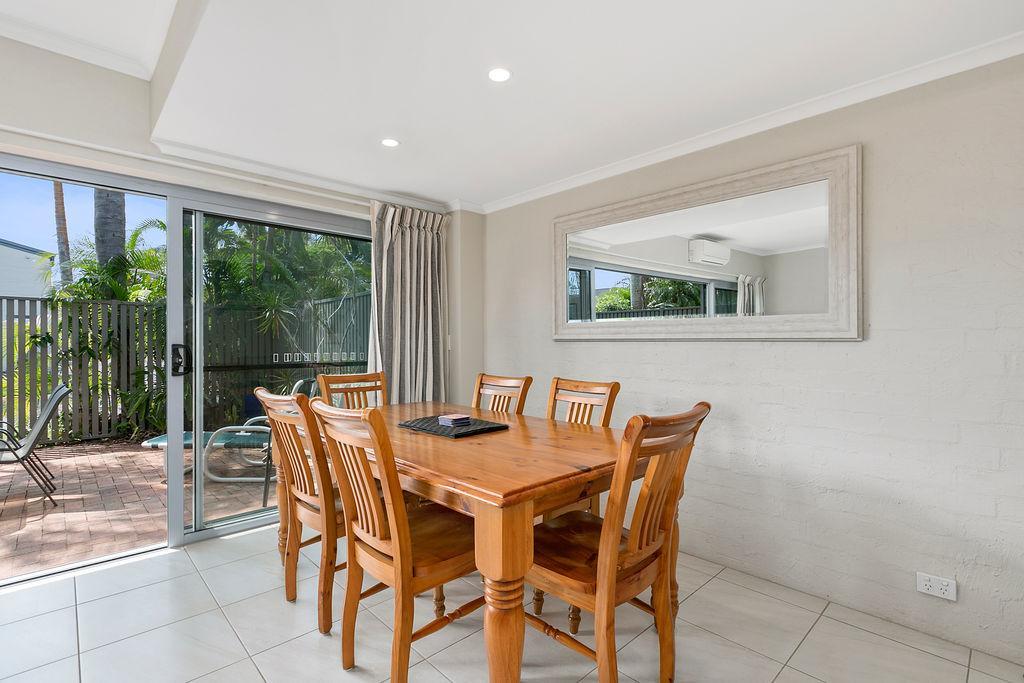 Le Court Villas Noosa Heads Exterior photo